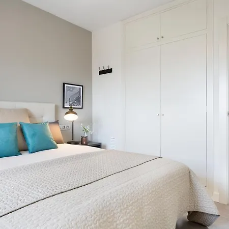 Spaces Oasis Penthouse 3 Bedroom, 2 Bathroom, Terrace, Pool, Sleeps Up To 6