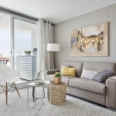 Spaces Oasis Penthouse 3 Bedroom, 2 Bathroom, Terrace, Pool, Sleeps Up To 6 Apartment