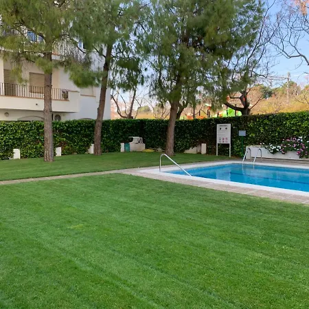 Spaces Oasis Penthouse 3 Bedroom, 2 Bathroom, Terrace, Pool, Sleeps Up To 6 * Sitges