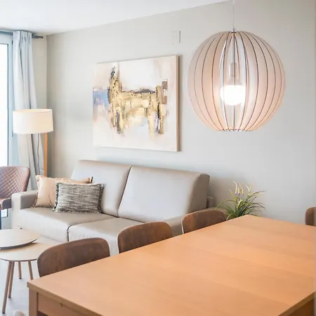 Spaces Oasis Penthouse 3 Bedroom, 2 Bathroom, Terrace, Pool, Sleeps Up To 6