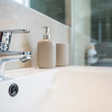 Spaces Oasis Penthouse 3 Bedroom, 2 Bathroom, Terrace, Pool, Sleeps Up To 6 Appartement *