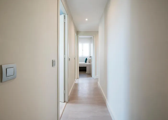 Spaces Oasis Penthouse 3 Bedroom, 2 Bathroom, Terrace, Pool, Sleeps Up To 6 * Sitges