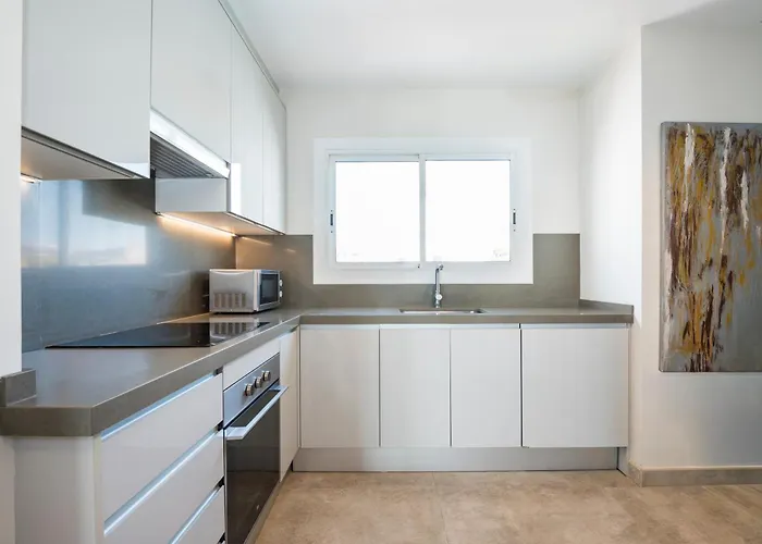 Spaces Oasis Penthouse 3 Bedroom, 2 Bathroom, Terrace, Pool, Sleeps Up To 6 Apartamento *