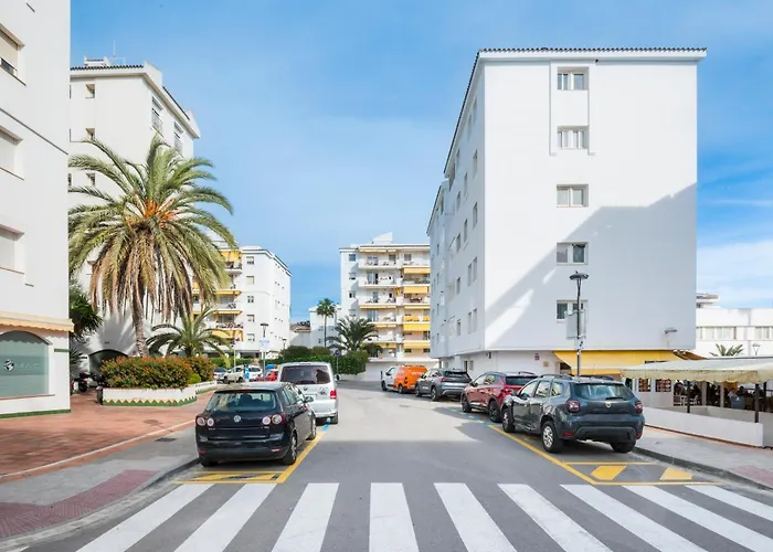 Spaces Oasis Penthouse 3 Bedroom, 2 Bathroom, Terrace, Pool, Sleeps Up To 6 Sitges