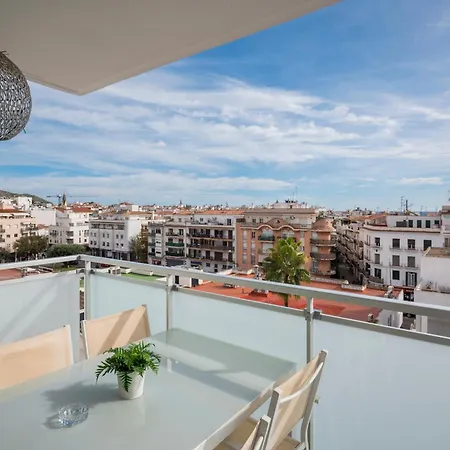 Spaces Oasis Penthouse 3 Bedroom, 2 Bathroom, Terrace, Pool, Sleeps Up To 6 Apartment