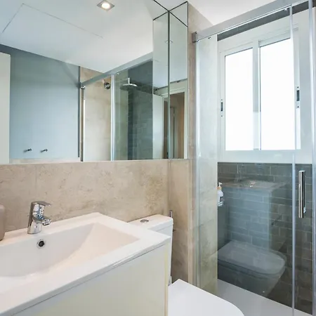 Apartment Spaces Oasis Penthouse 3 Bedroom, 2 Bathroom, Terrace, Pool, Sleeps Up To 6