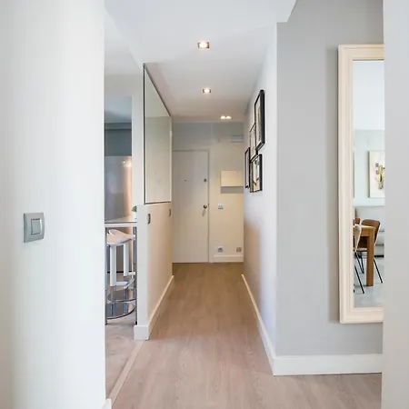 Apartment Spaces Oasis Penthouse 3 Bedroom, 2 Bathroom, Terrace, Pool, Sleeps Up To 6