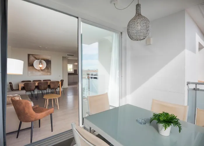 Spaces Oasis Penthouse 3 Bedroom, 2 Bathroom, Terrace, Pool, Sleeps Up To 6 * Σίτζες