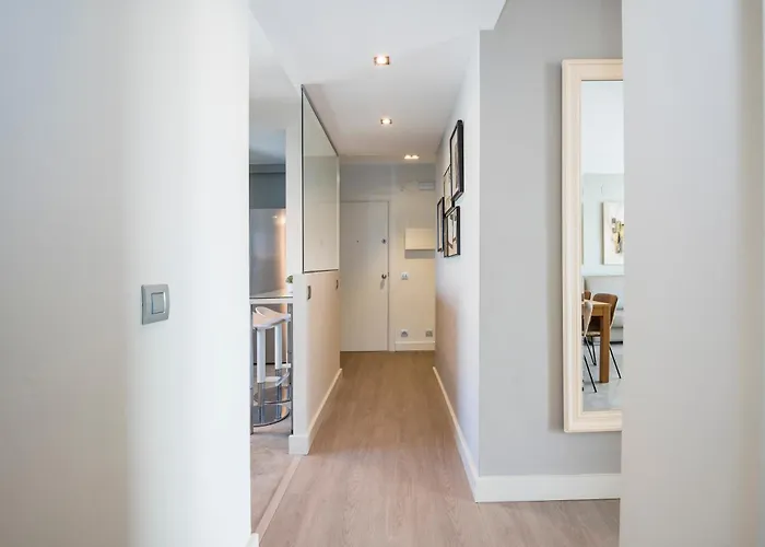 Apartment Spaces Oasis Penthouse 3 Bedroom, 2 Bathroom, Terrace, Pool, Sleeps Up To 6