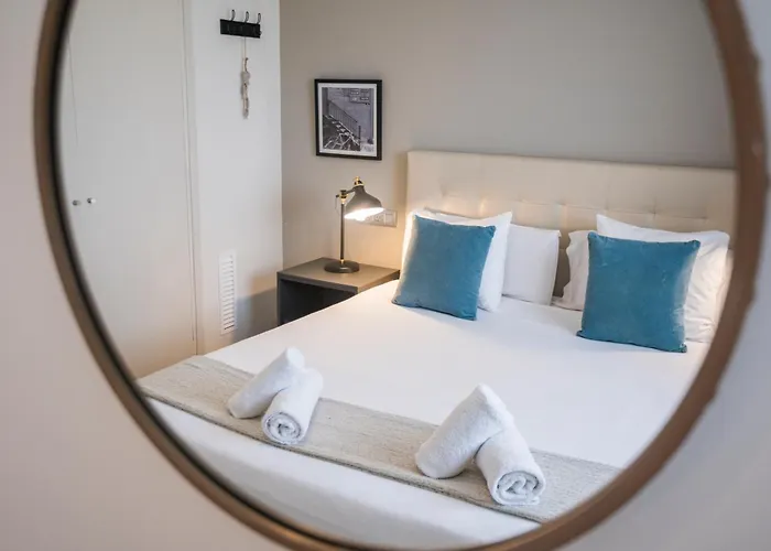 Apartment Spaces Oasis Penthouse 3 Bedroom, 2 Bathroom, Terrace, Pool, Sleeps Up To 6