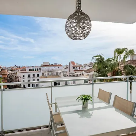 Spaces Oasis Penthouse 3 Bedroom, 2 Bathroom, Terrace, Pool, Sleeps Up To 6 * Sitges