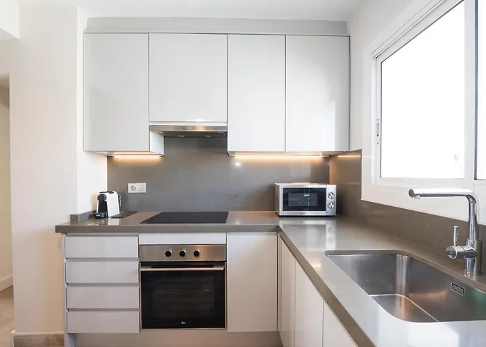 Spaces Oasis Penthouse 3 Bedroom, 2 Bathroom, Terrace, Pool, Sleeps Up To 6