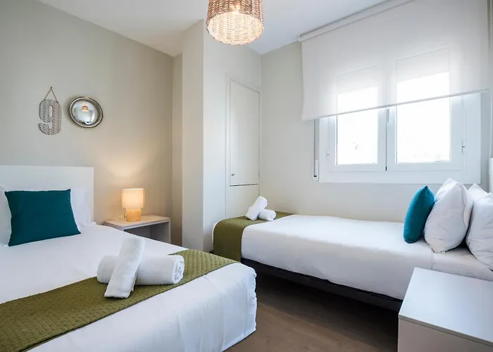 Spaces Oasis Penthouse 3 Bedroom, 2 Bathroom, Terrace, Pool, Sleeps Up To 6 Sitges