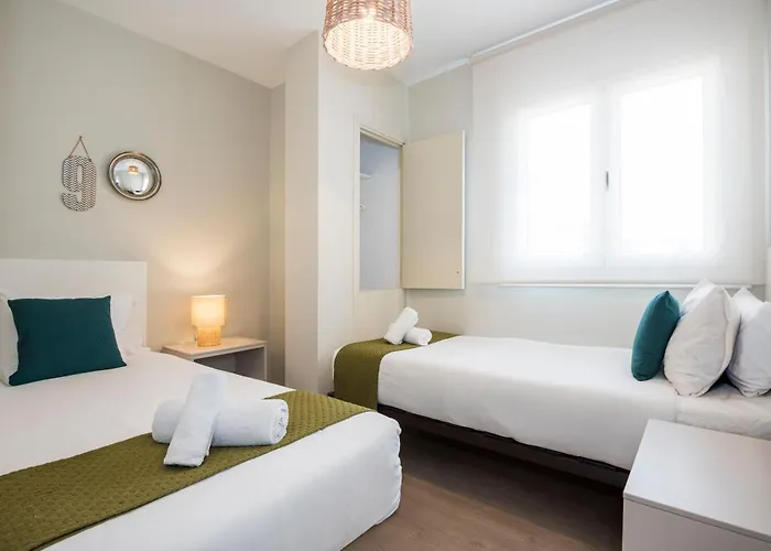 Lägenhet Spaces Oasis Penthouse 3 Bedroom, 2 Bathroom, Terrace, Pool, Sleeps Up To 6 *