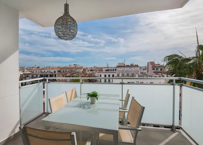 Lägenhet Spaces Oasis Penthouse 3 Bedroom, 2 Bathroom, Terrace, Pool, Sleeps Up To 6 Sitges
