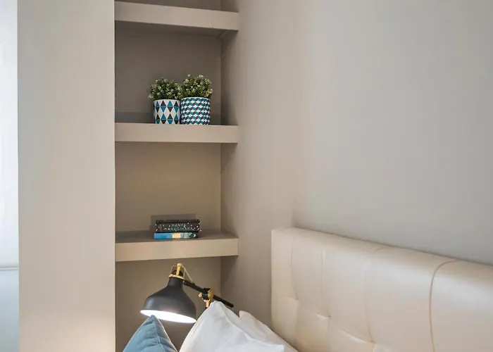 Spaces Oasis Penthouse 3 Bedroom, 2 Bathroom, Terrace, Pool, Sleeps Up To 6 Lägenhet Sitges